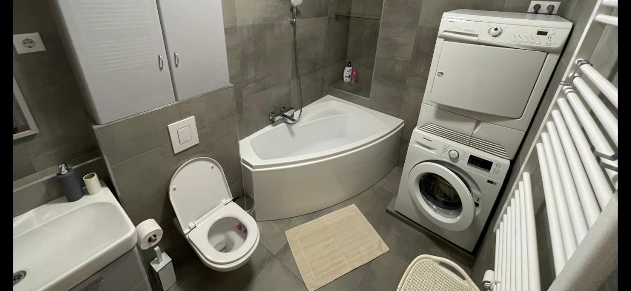 N.Cristian Apartment Budapest Exteriör bild